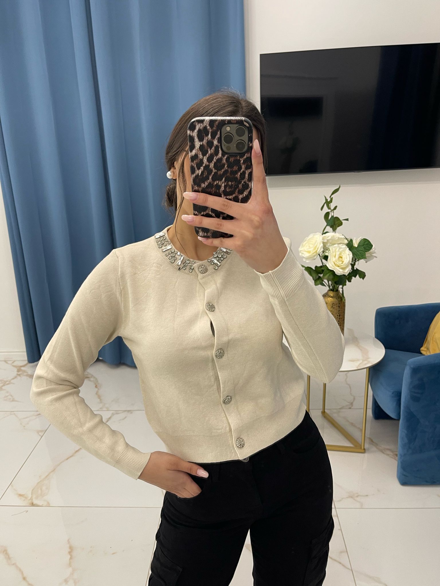 Cardigan Jewels