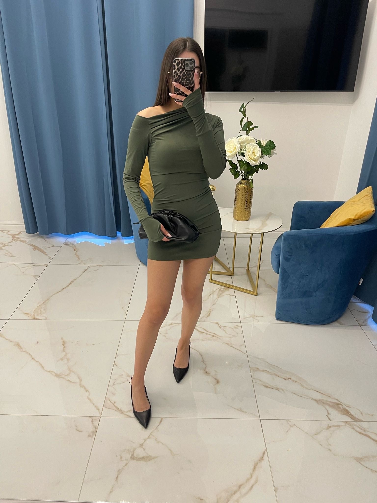 Abito Kim corto